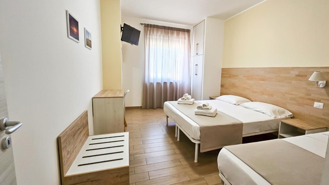 Aparthotel Codex 罗萨诺 外观 照片